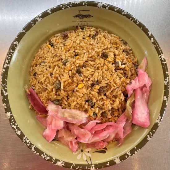 H10 牛肉豇豆炒饭 fried rice with beef and long bean